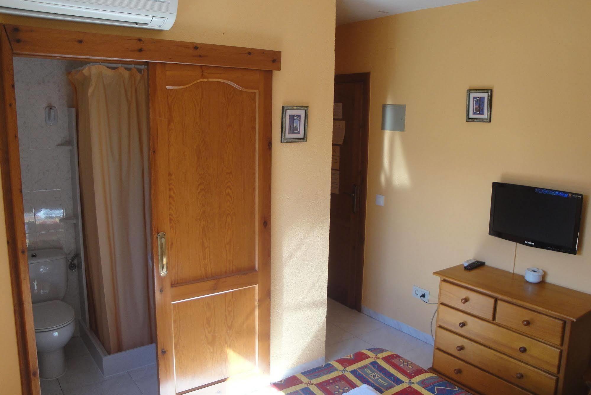 Hostal Cristina Dénia Exterior foto